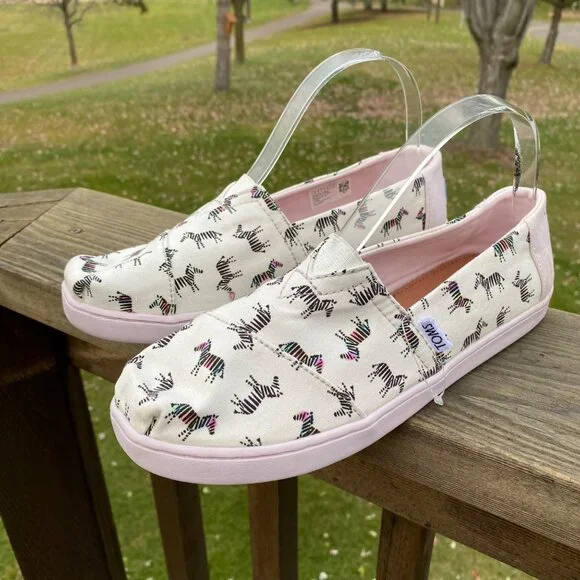 TOMS Zebra Print Slip-On Shoes Size 6 White Black Canvas Summer Travel - Picture 6 of 11